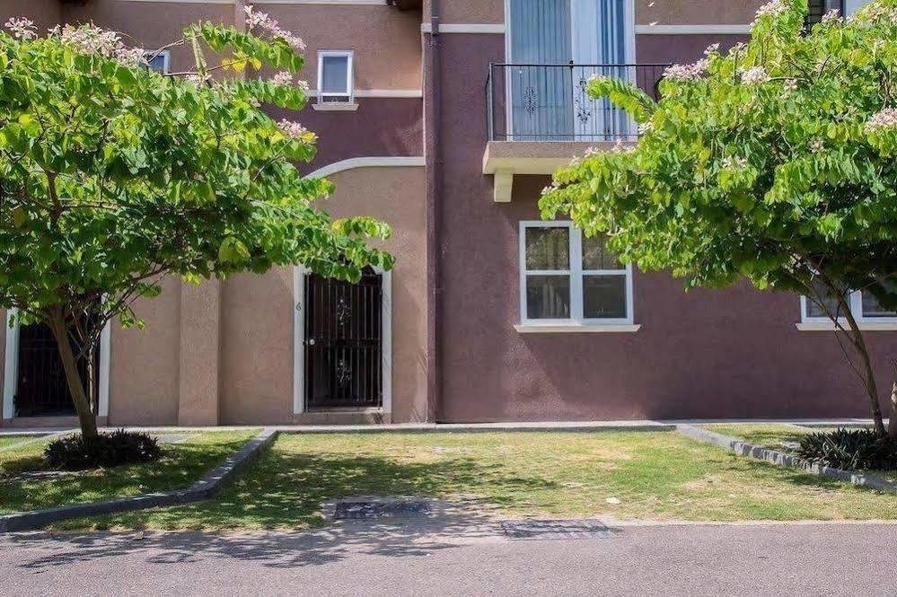 New Kingston Guest Apt At Sonoma Estate 外观 照片